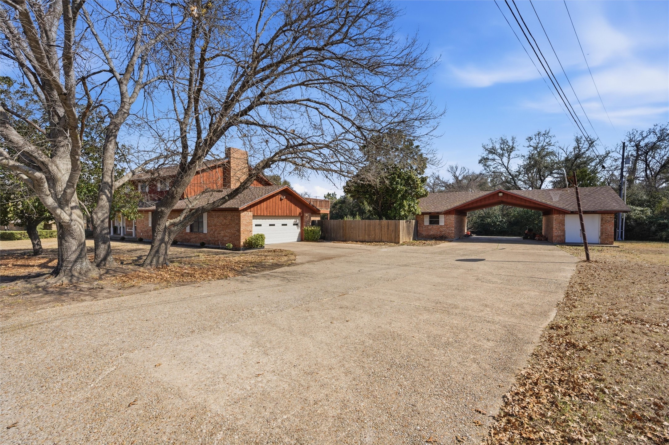 2210 White Street Clifton TX 76634