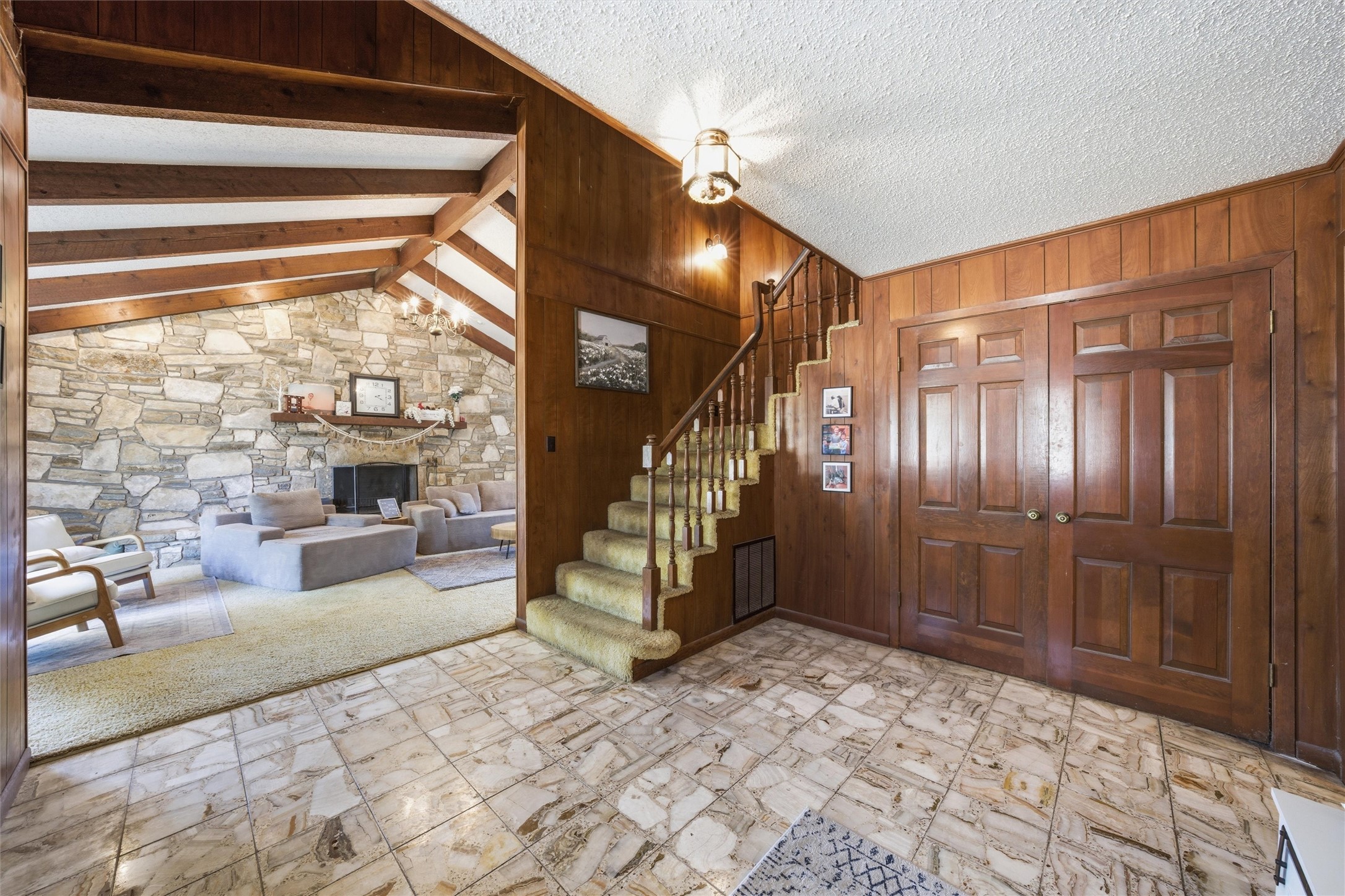 2210 White Street Clifton TX 76634