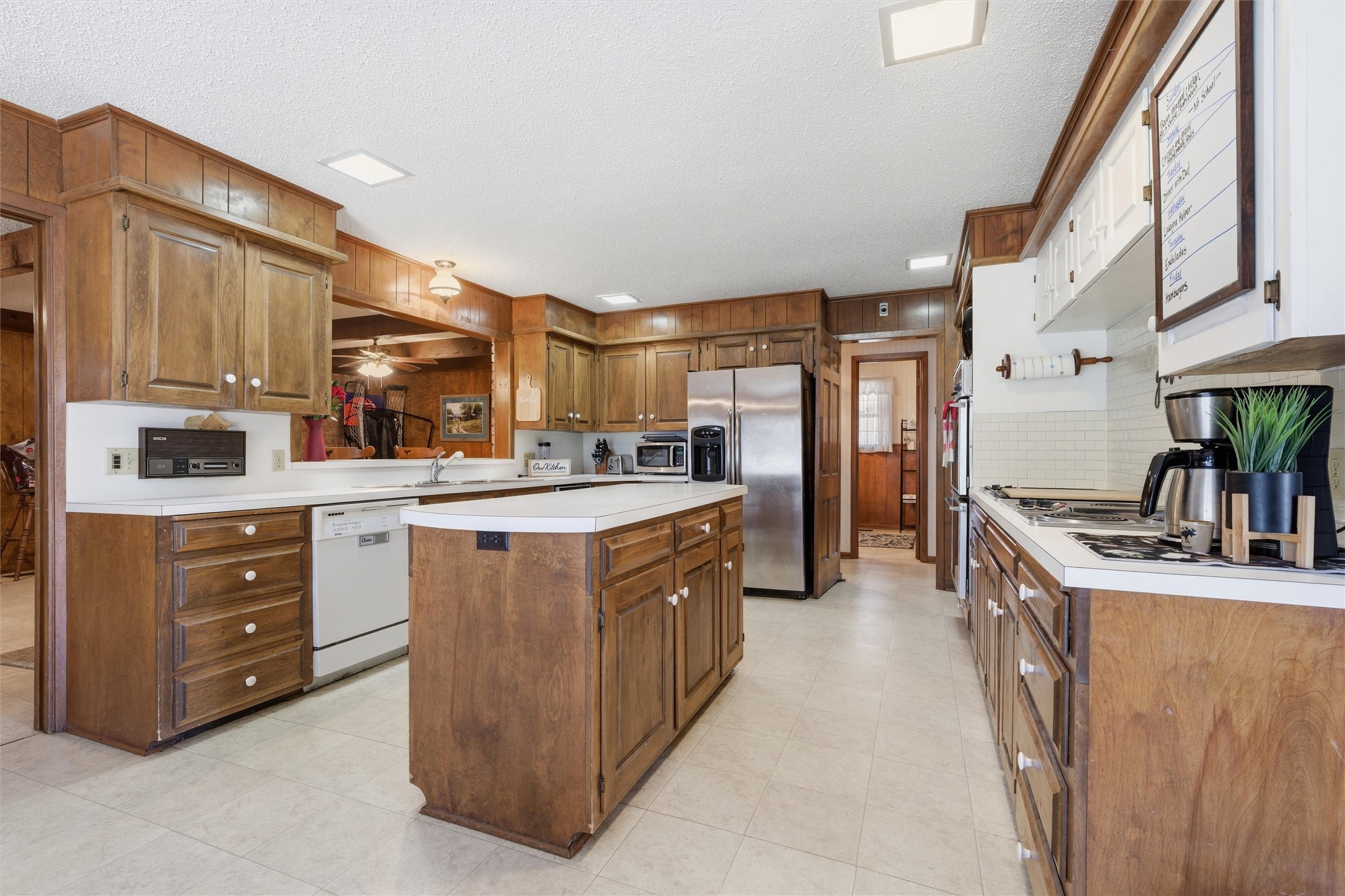 2210 White Street Clifton TX 76634