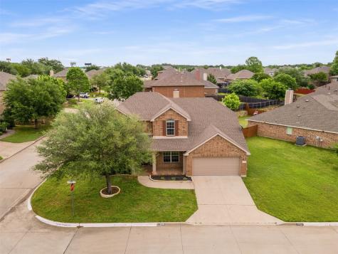 2719 Foxpoint Trail Arlington TX 76017