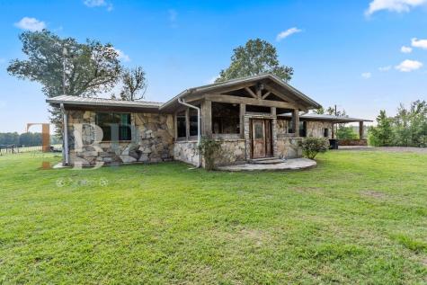 2711 Fm 250 N Hughes Springs TX 75656