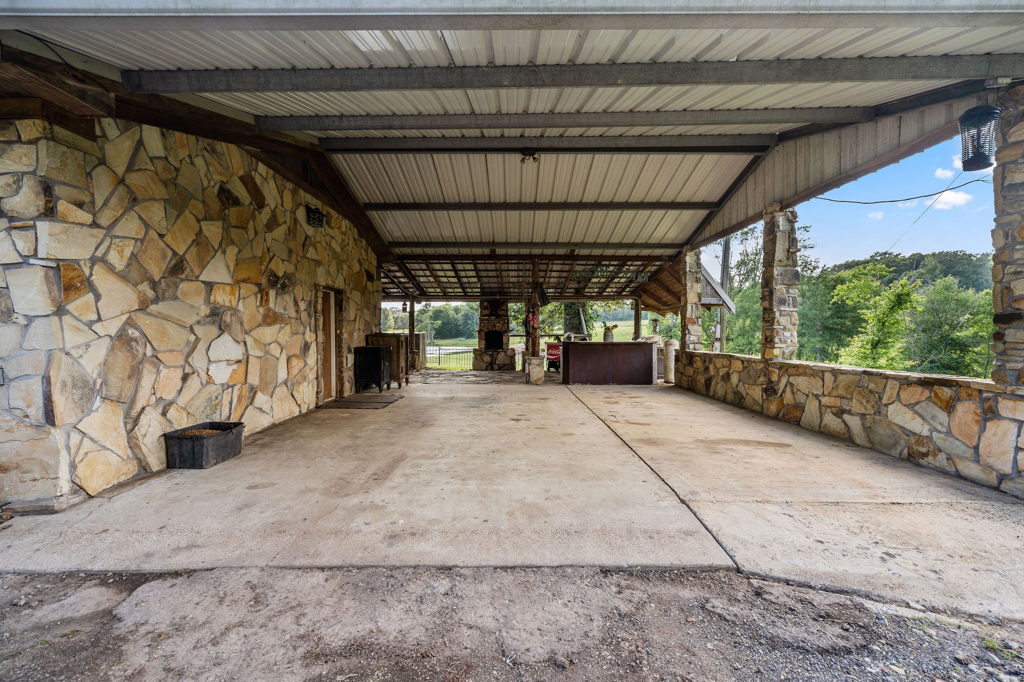 2711 Fm 250 N Hughes Springs TX 75656