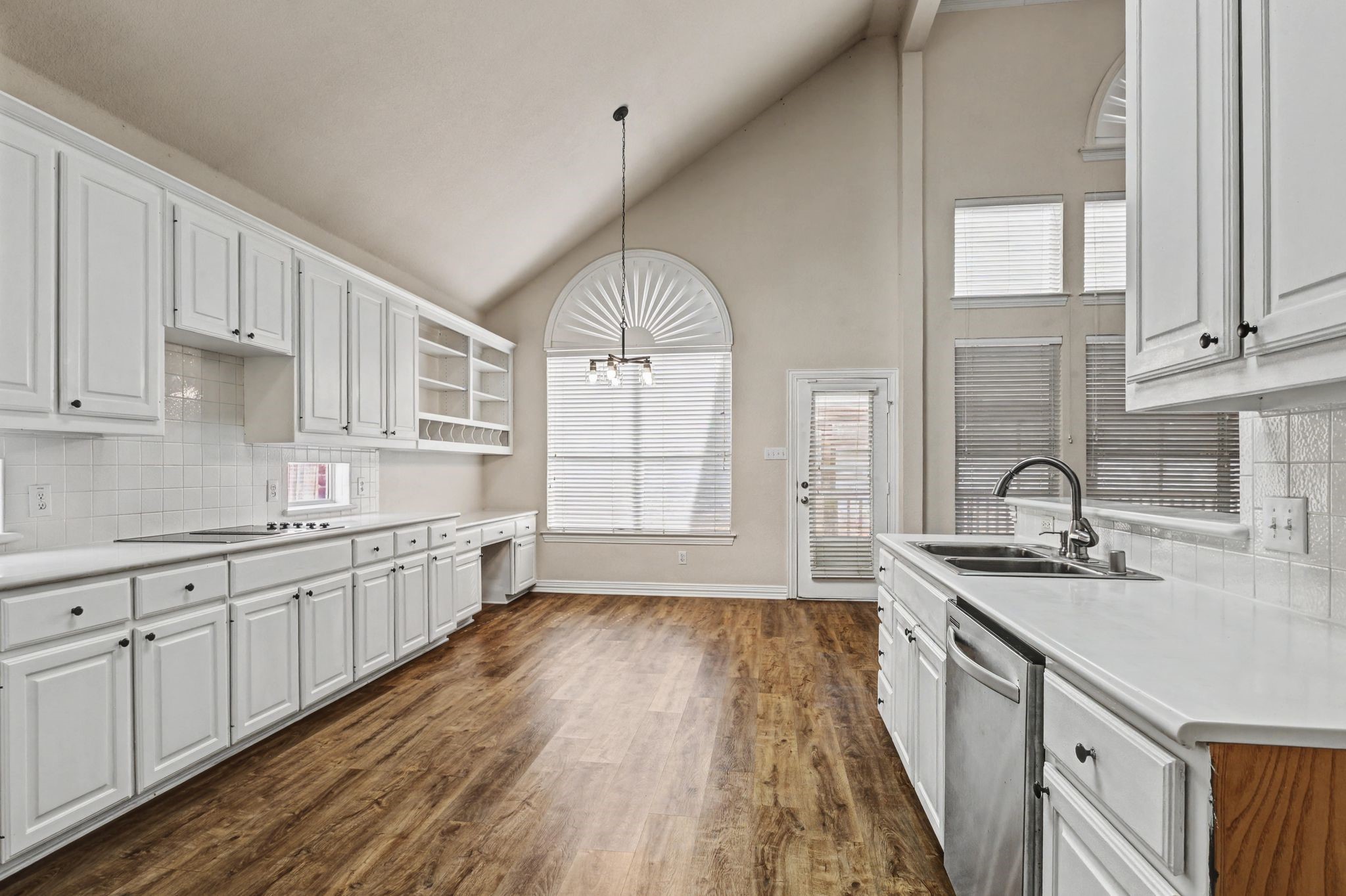 1610 Lakeland Park Drive Garland TX 75043