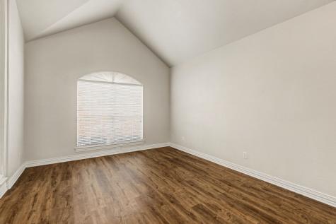 1610 Lakeland Park Drive Garland TX 75043