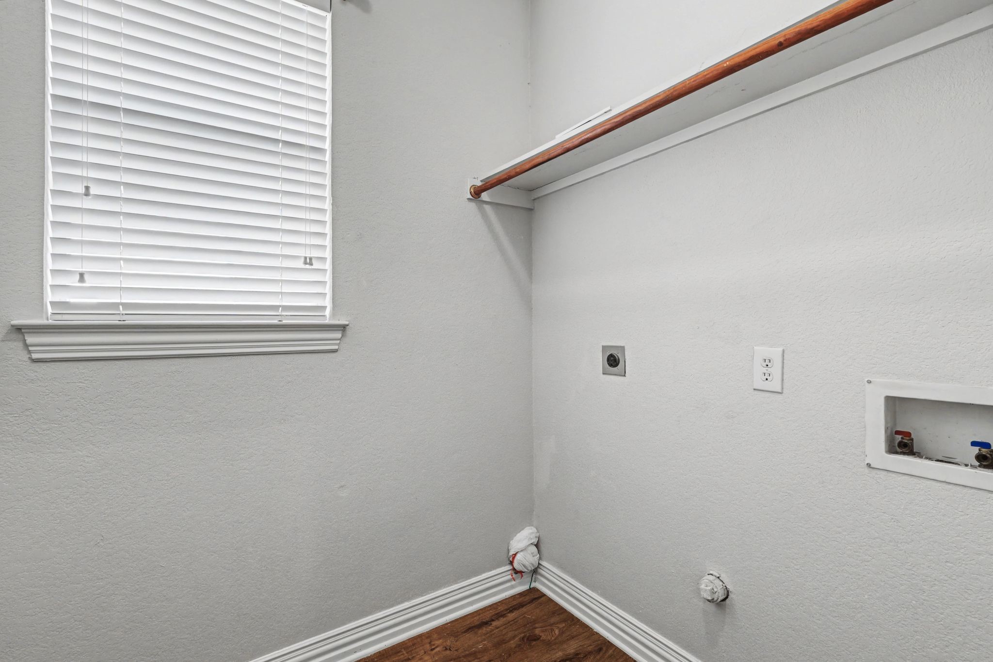 1610 Lakeland Park Drive Garland TX 75043