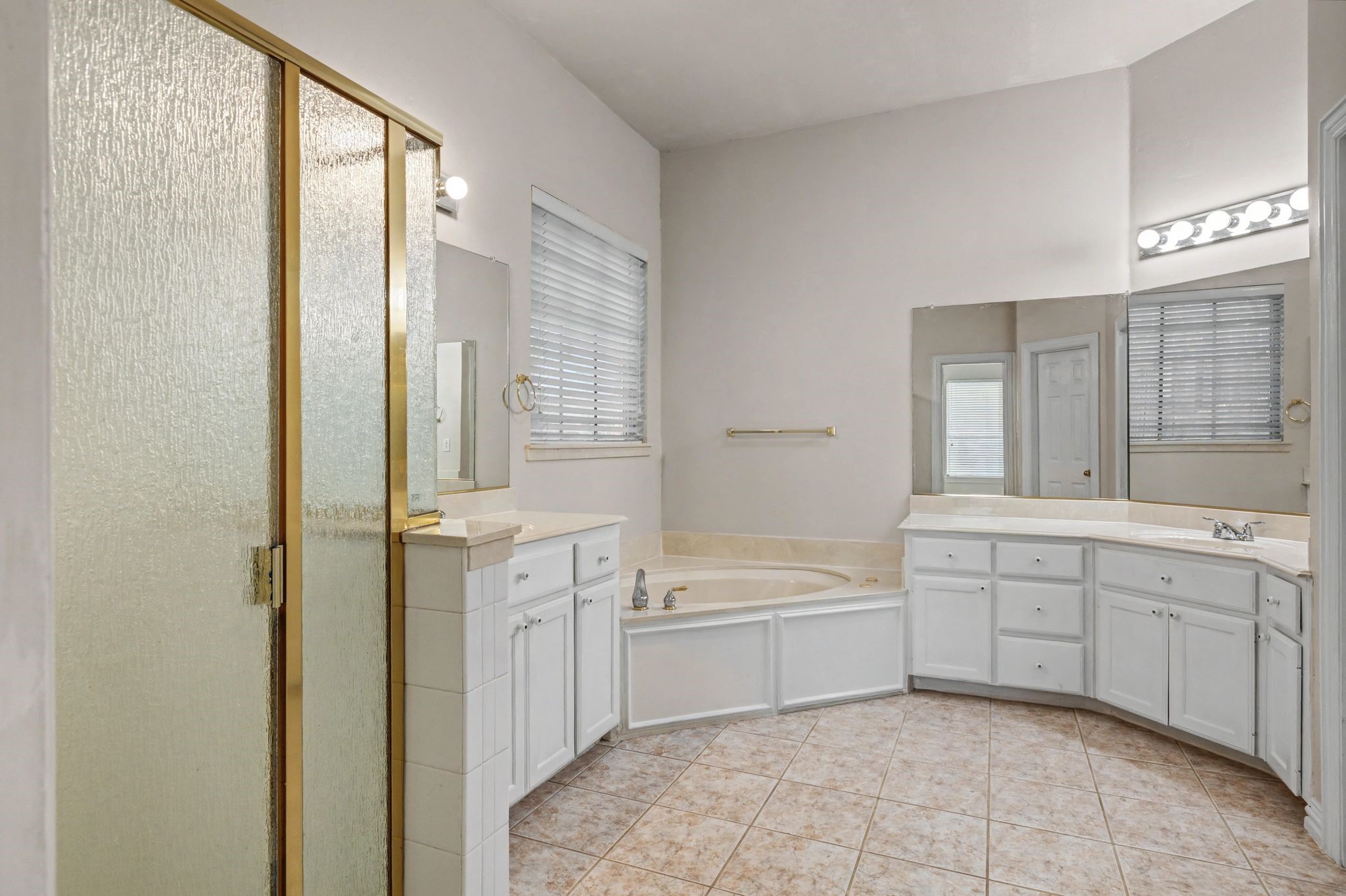 1610 Lakeland Park Drive Garland TX 75043