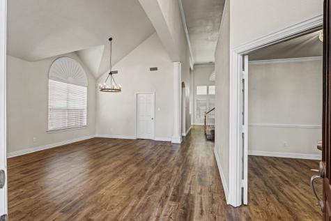 1610 Lakeland Park Drive Garland TX 75043