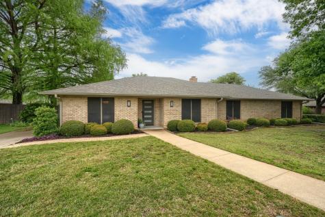 2205 W Hull Street Denison TX 75020