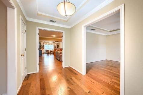 2205 W Hull Street Denison TX 75020