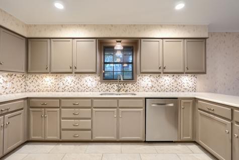 2205 W Hull Street Denison TX 75020