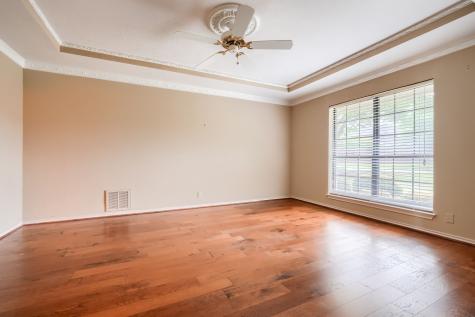 2205 W Hull Street Denison TX 75020