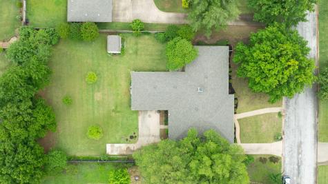 2205 W Hull Street Denison TX 75020