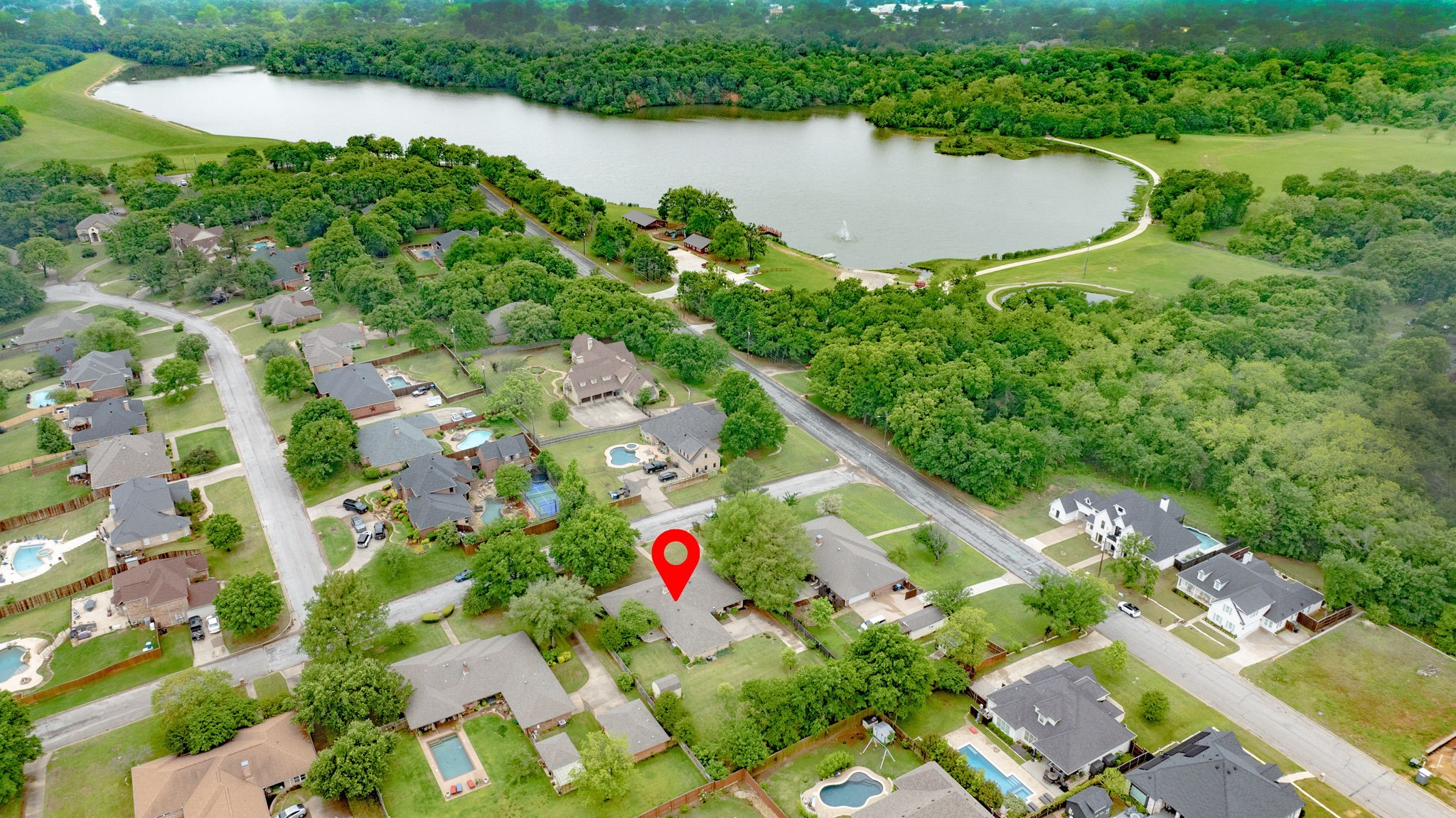 2205 W Hull Street Denison TX 75020