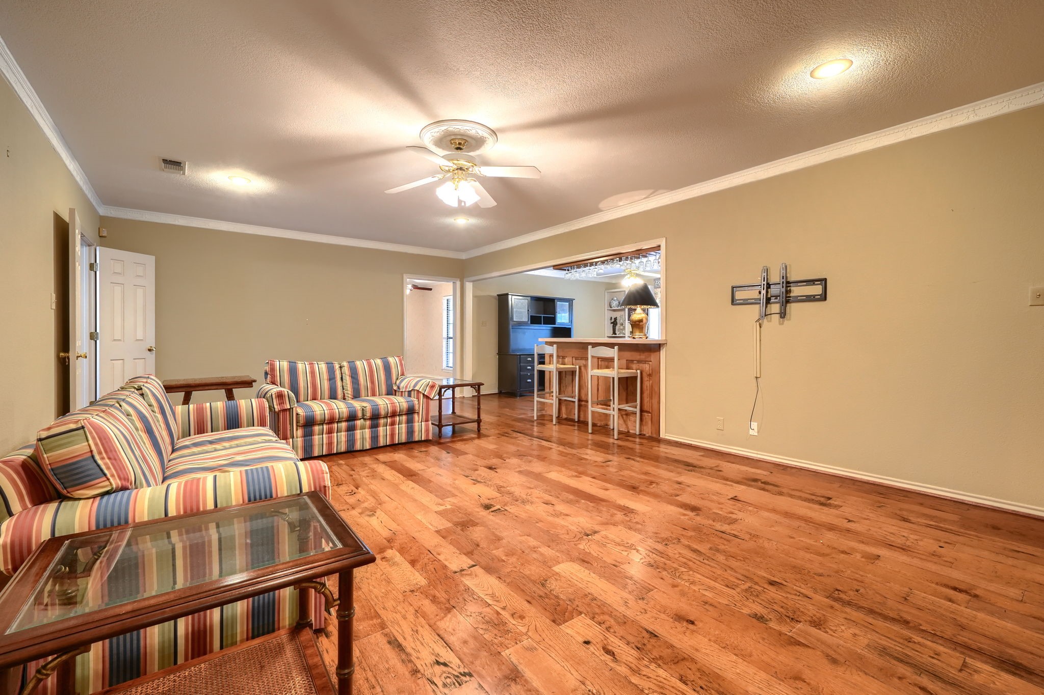 2205 W Hull Street Denison TX 75020