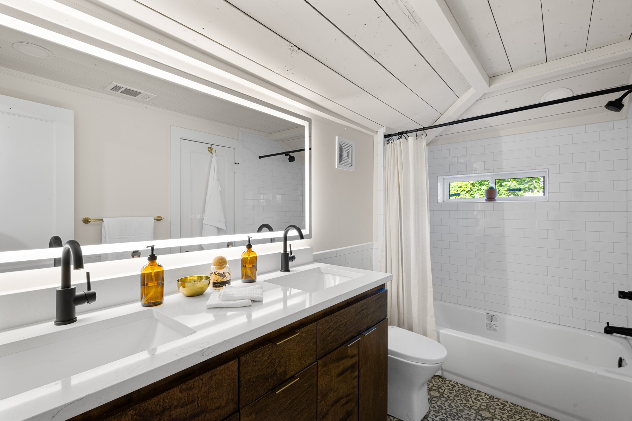 404 W Oak Street Decatur TX 76234