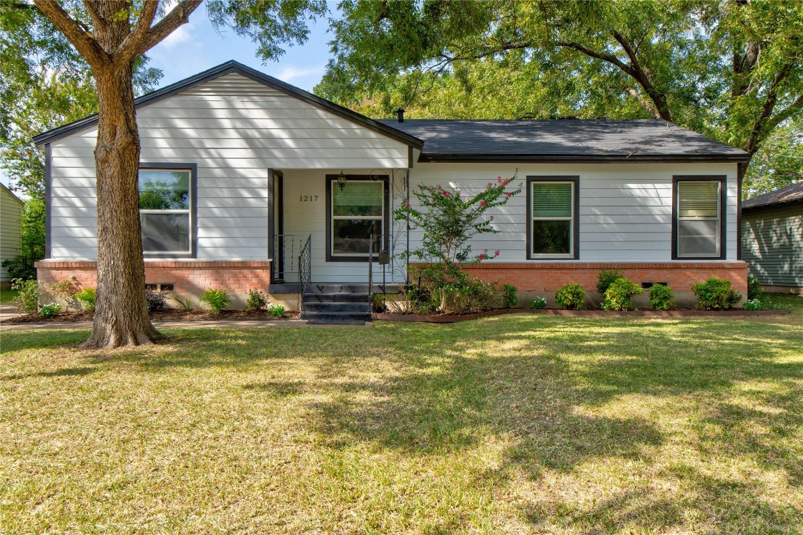 1217 W Lovers Lane Arlington TX 76013