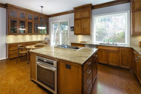 7 Glenchester Court Dallas TX 75225