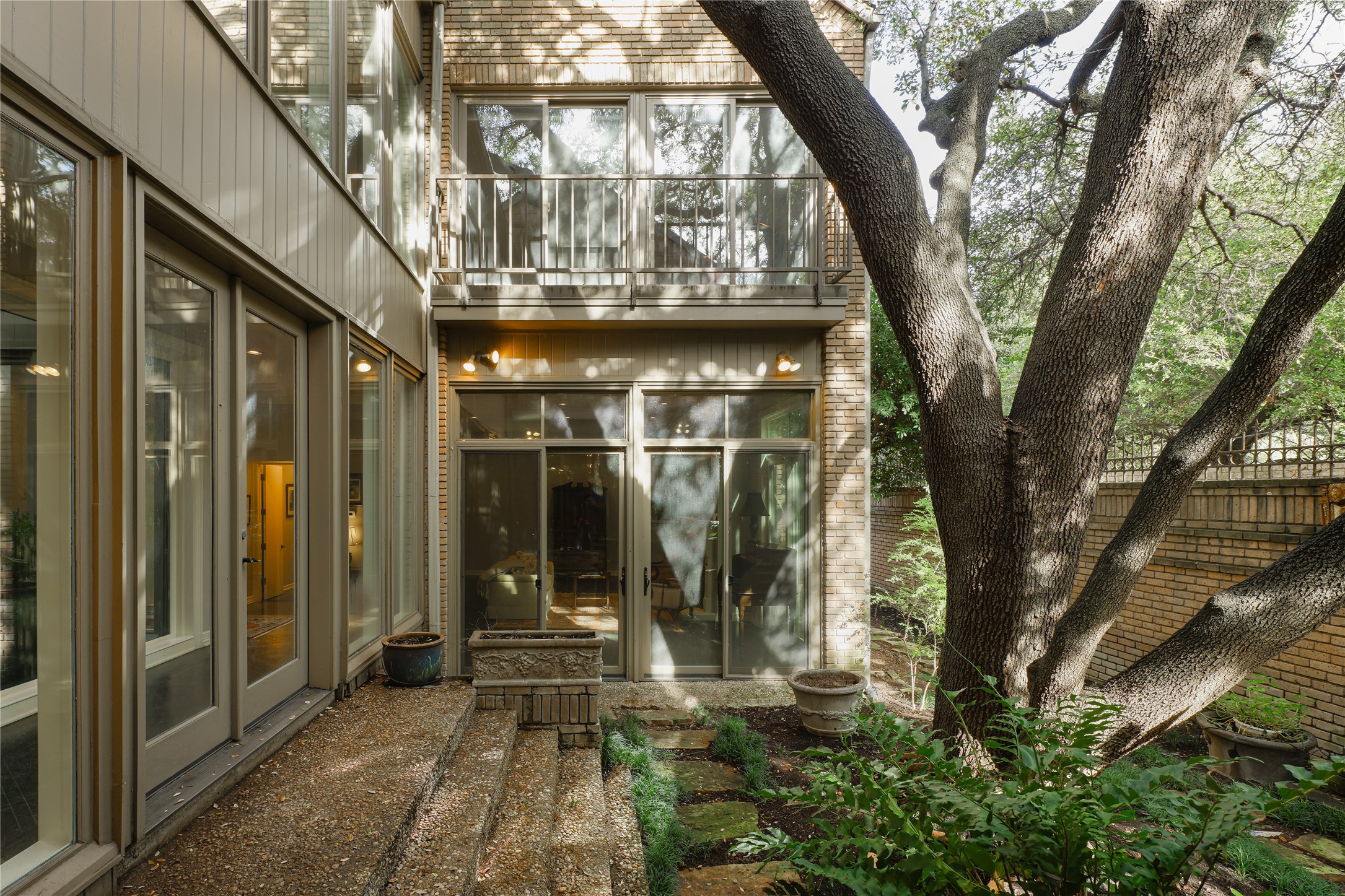 7 Glenchester Court Dallas TX 75225