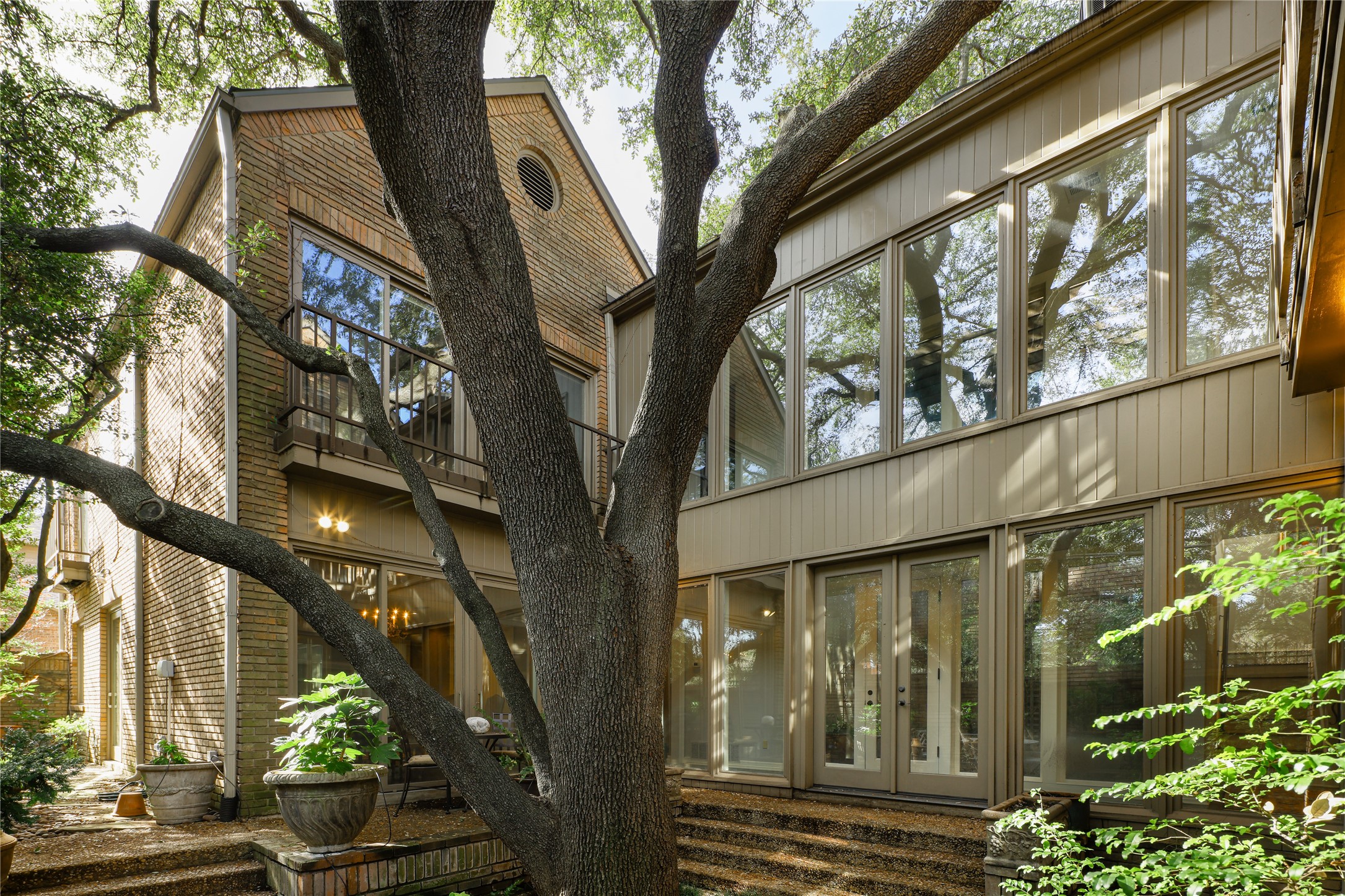 7 Glenchester Court Dallas TX 75225