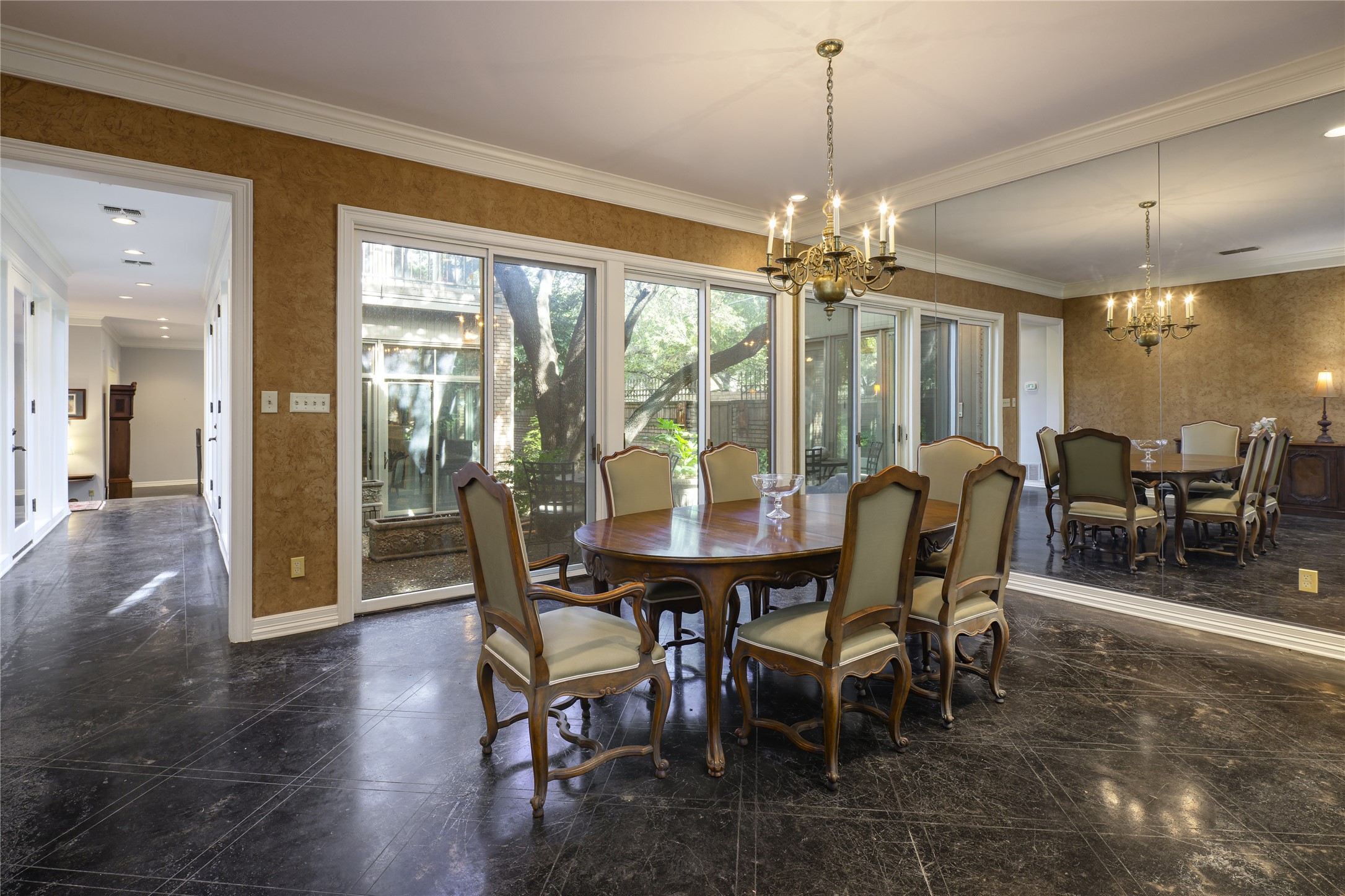 7 Glenchester Court Dallas TX 75225