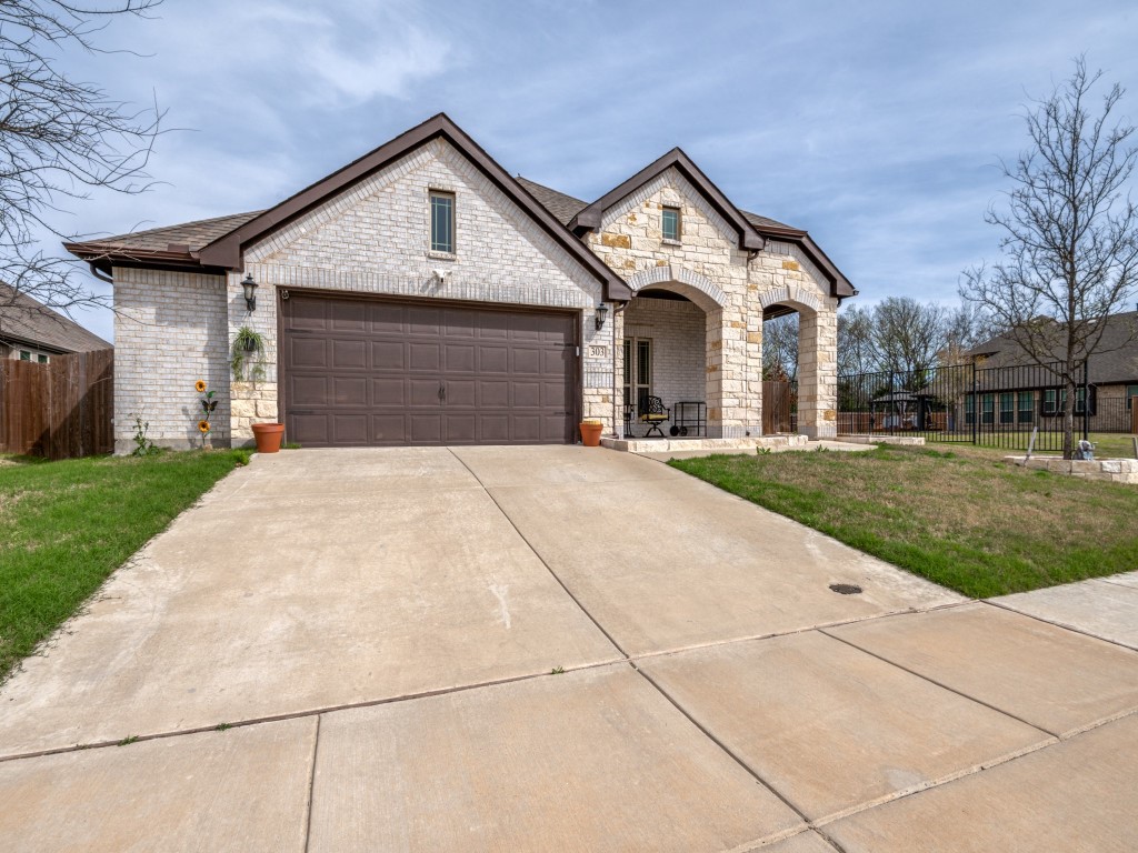 303 W Milas Lane Glenn Heights TX 75154