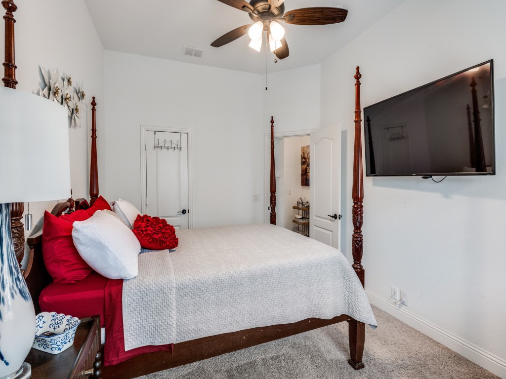 303 W Milas Lane Glenn Heights TX 75154