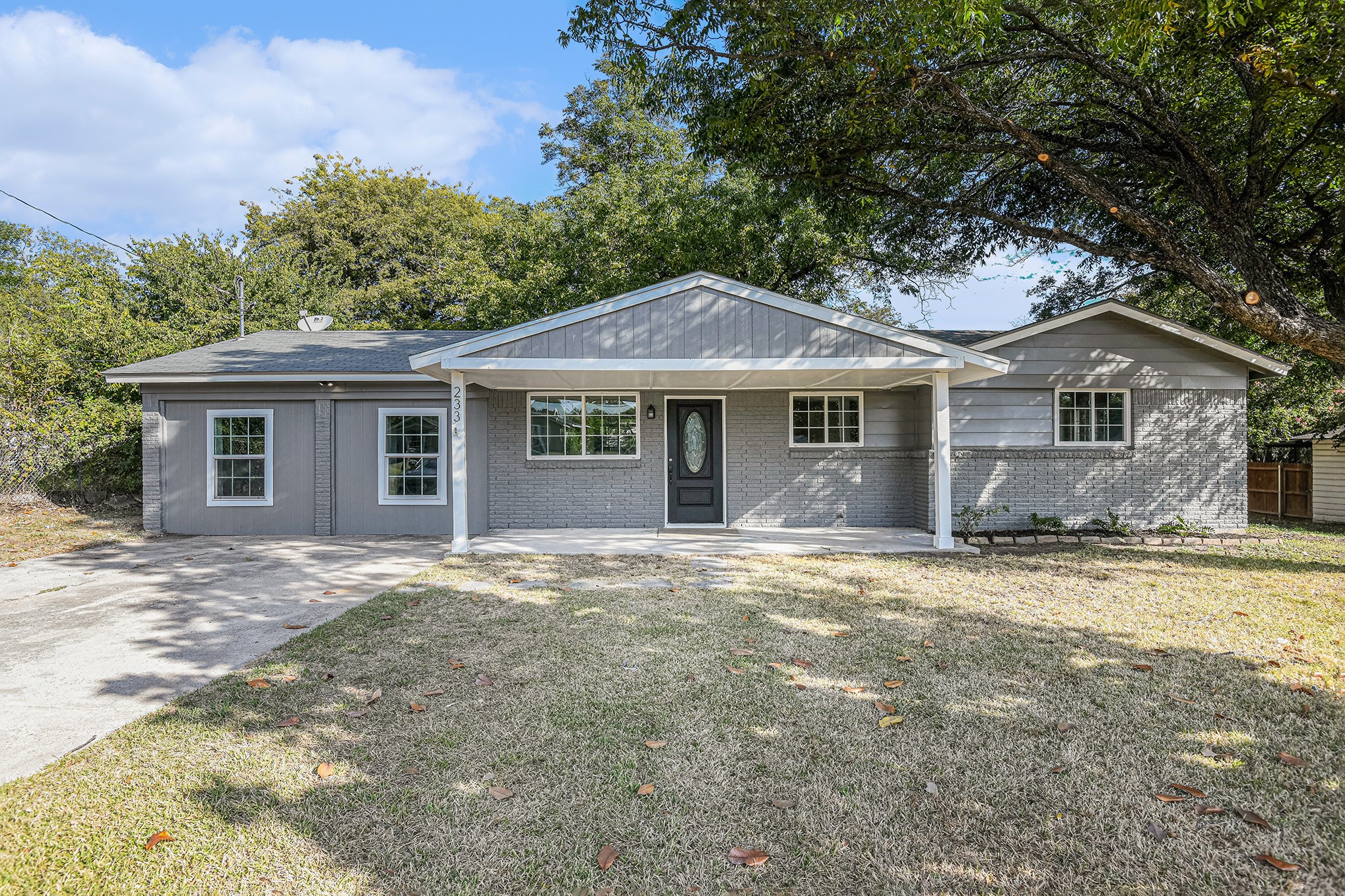 233 Victoria Avenue Azle TX 76020