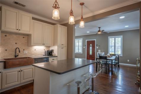 1004 Moreland Avenue Dallas TX 75204