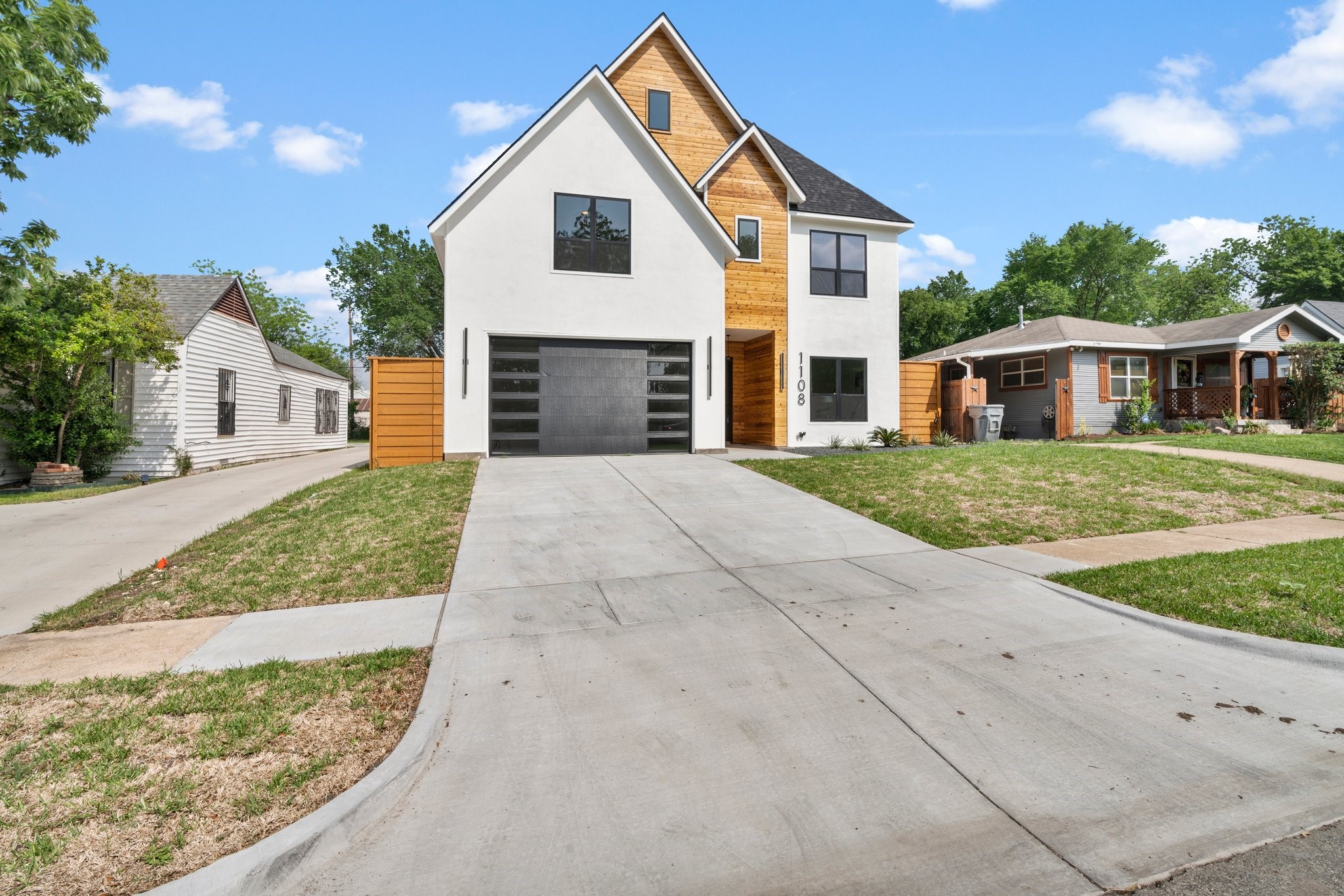 1108 S Marlborough Avenue Dallas TX 75208