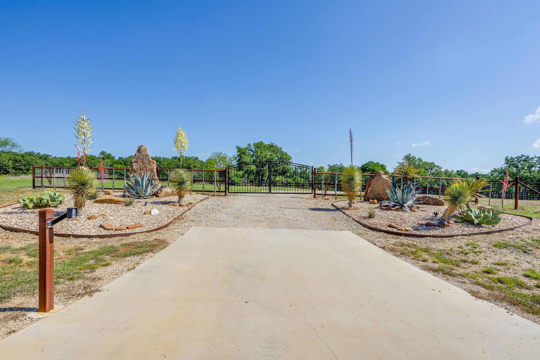 138 Calle Encino Lane Millsap TX 76066