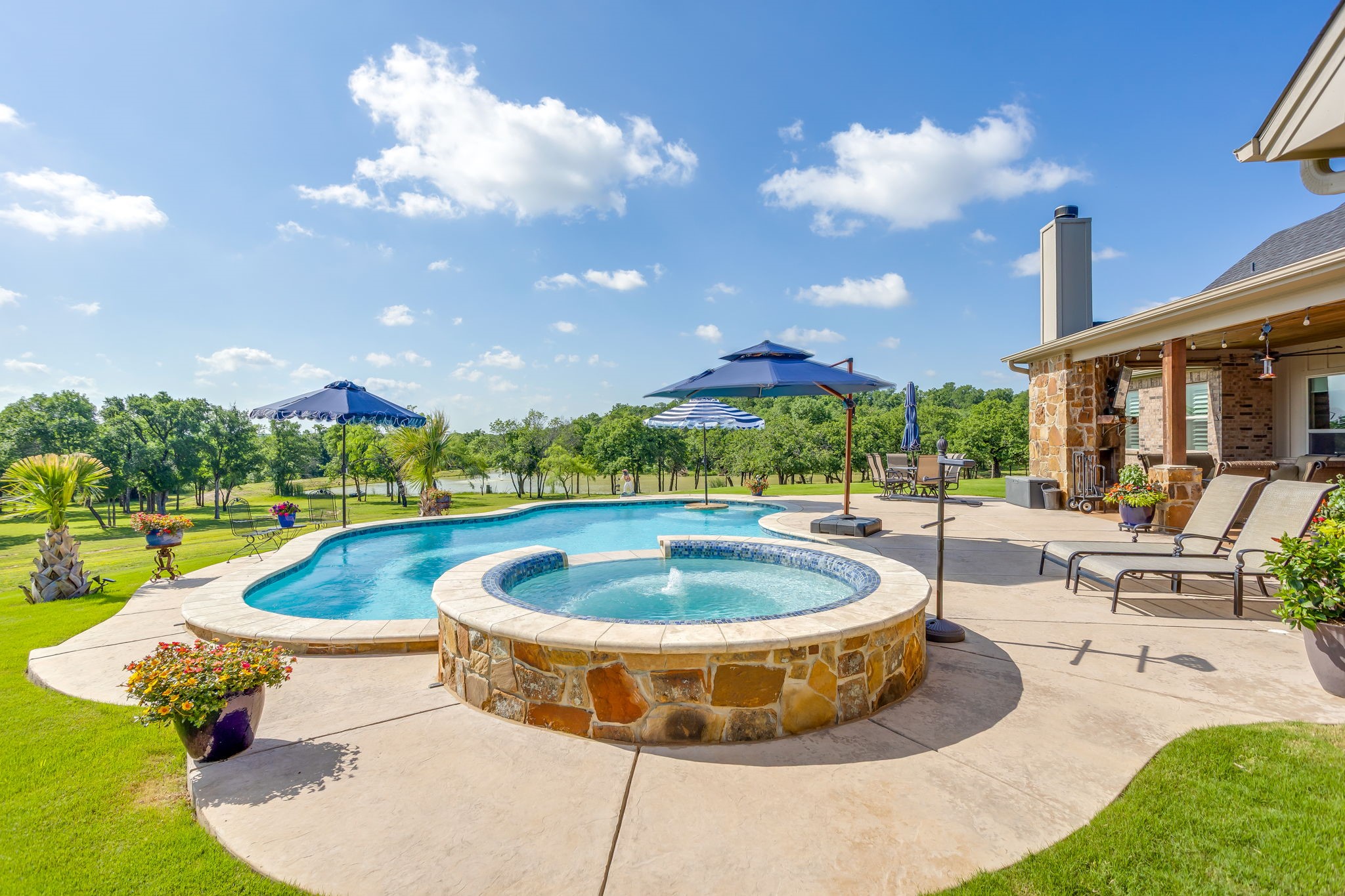 138 Calle Encino Lane Millsap TX 76066