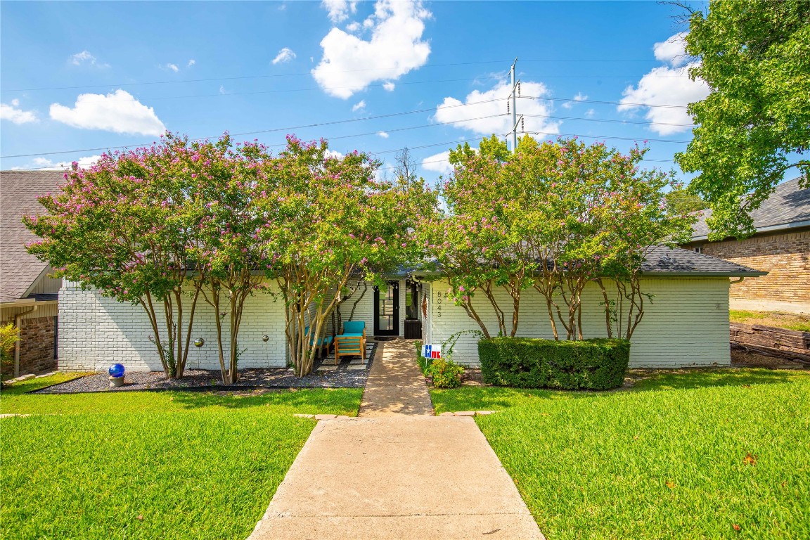 8043 Moss Meadows Drive Dallas TX 75231