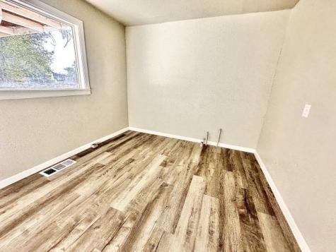 409 SW Ave E Seminole TX 79360