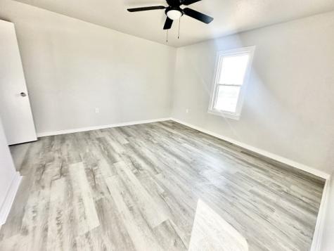 409 SW Ave E Seminole TX 79360