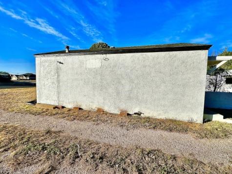 409 SW Ave E Seminole TX 79360