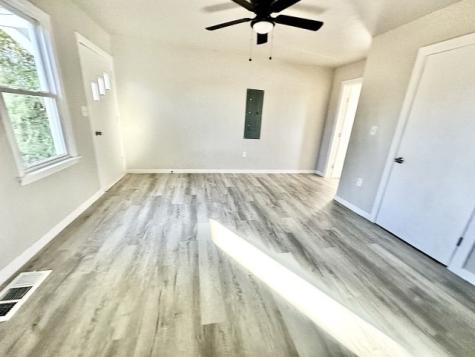 409 SW Ave E Seminole TX 79360