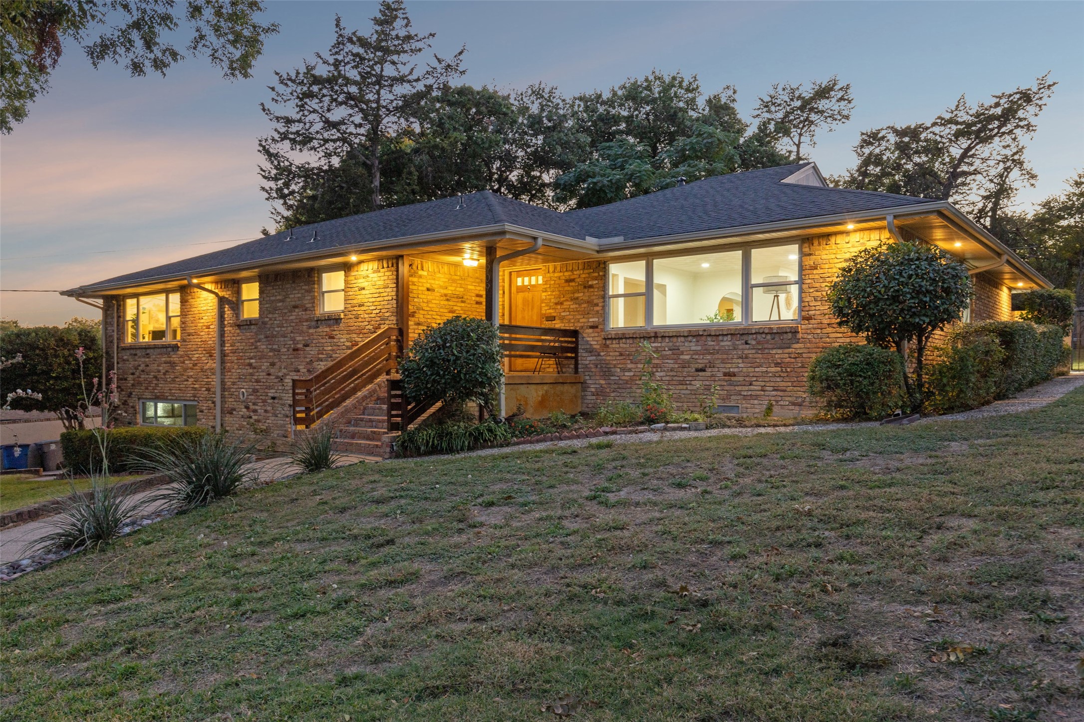 3909 S Franklin Street Dallas TX 75233