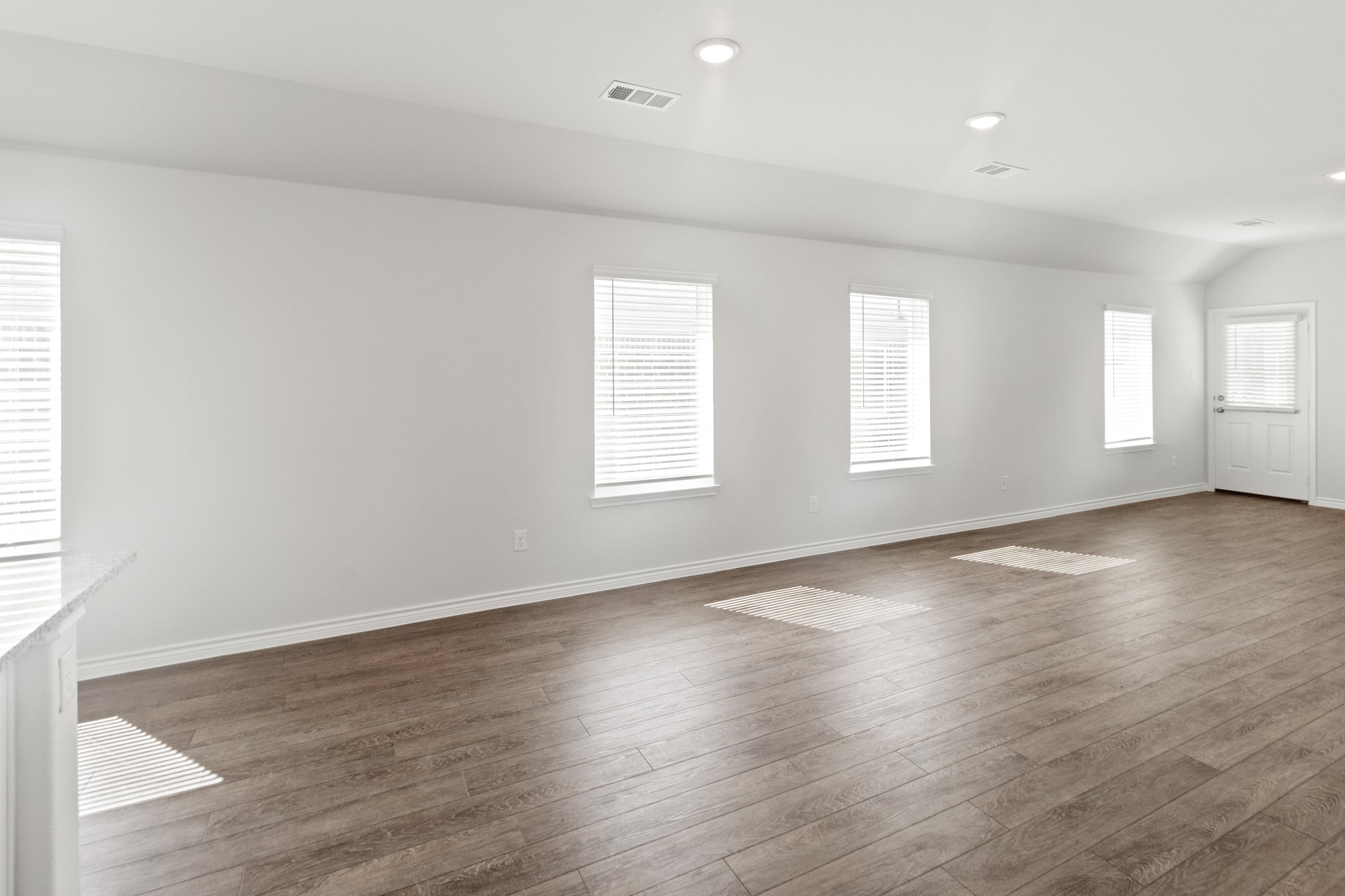 1604 Romans Road Ennis TX 75119