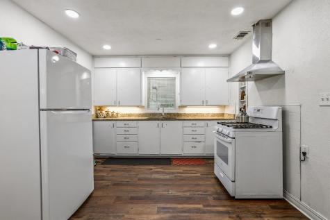 1107 W Hull Street Denison TX 75020