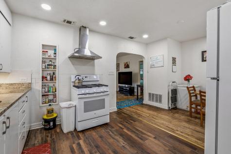 1107 W Hull Street Denison TX 75020
