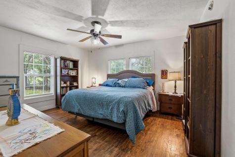 1107 W Hull Street Denison TX 75020