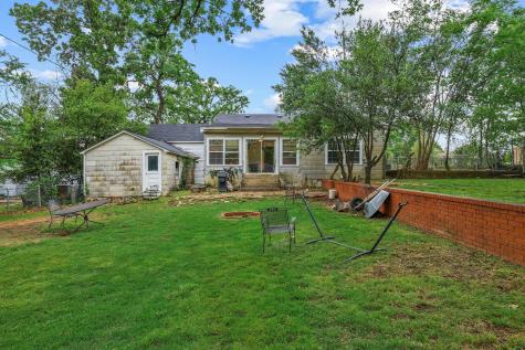 1107 W Hull Street Denison TX 75020
