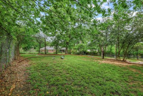 1107 W Hull Street Denison TX 75020