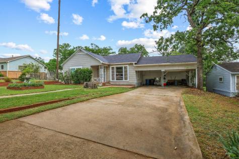 1107 W Hull Street Denison TX 75020
