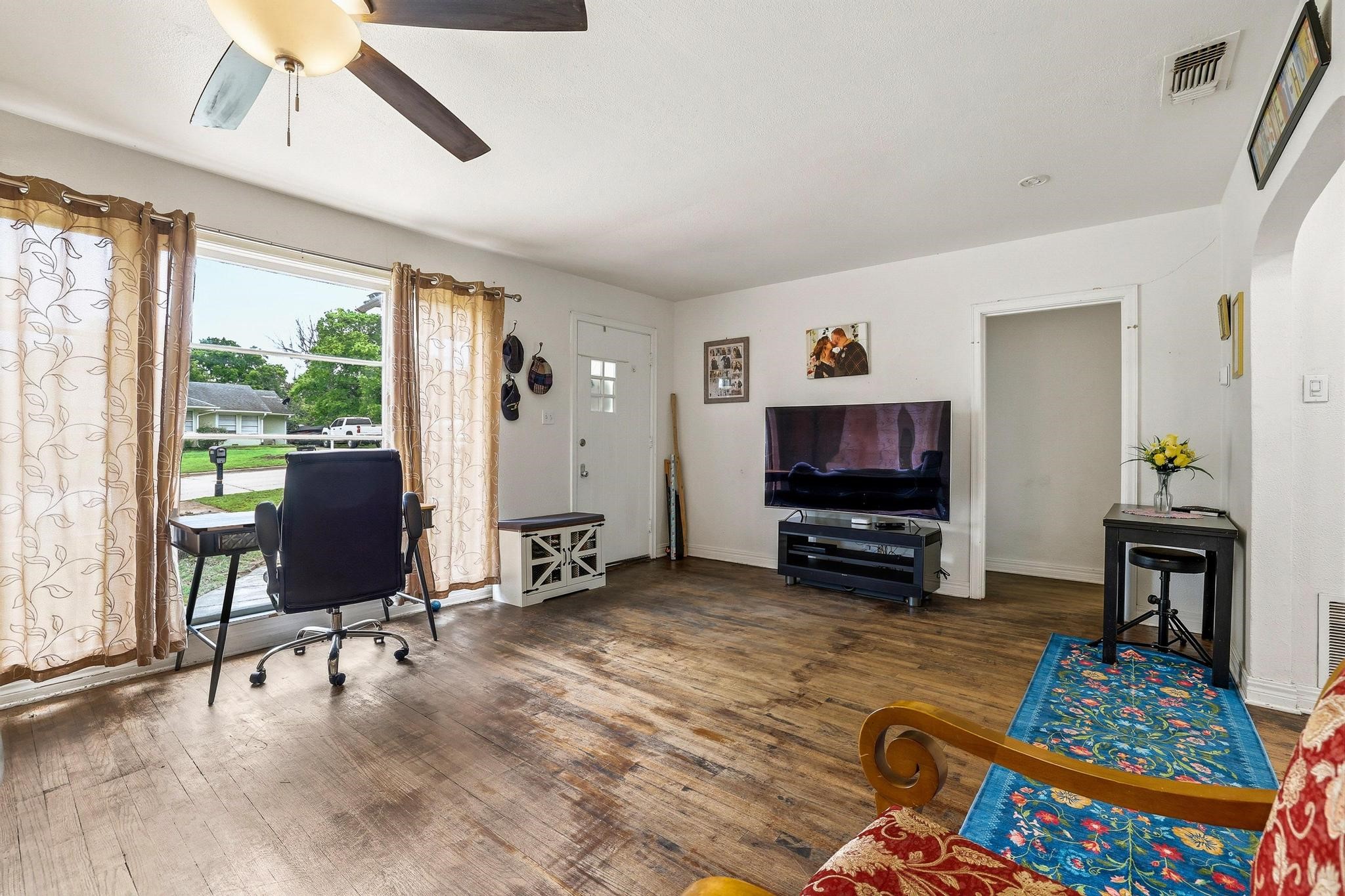 1107 W Hull Street Denison TX 75020