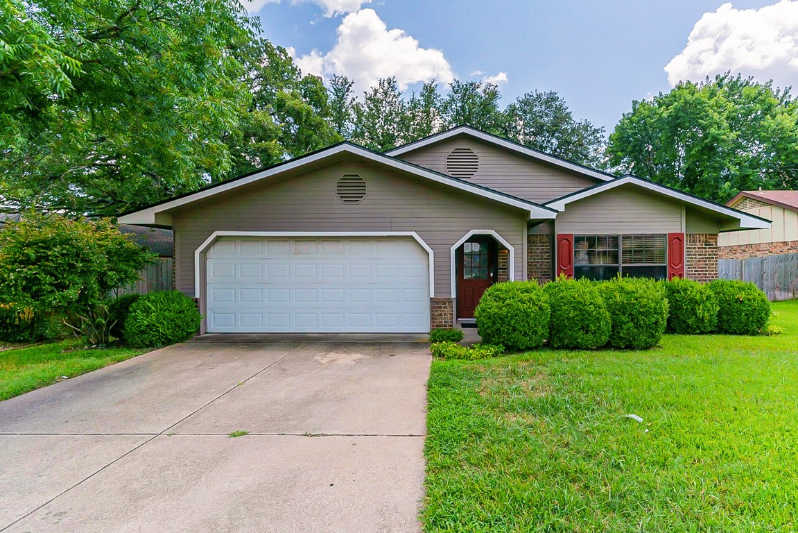 2232 Sequoia Lane Bedford TX 76021