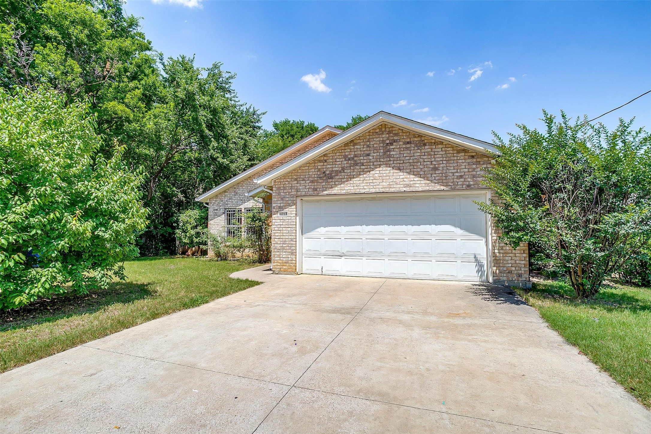 4214 Landrum Avenue Dallas TX 75216