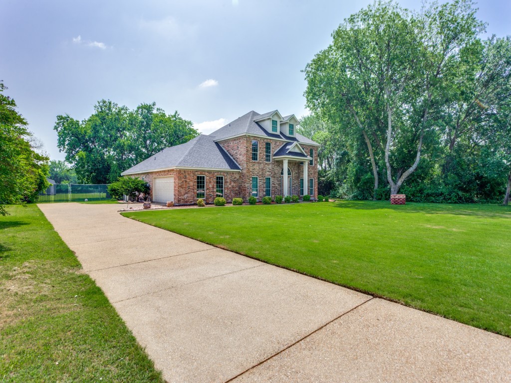 4225 Patricias Ridge Fort Worth TX 76126
