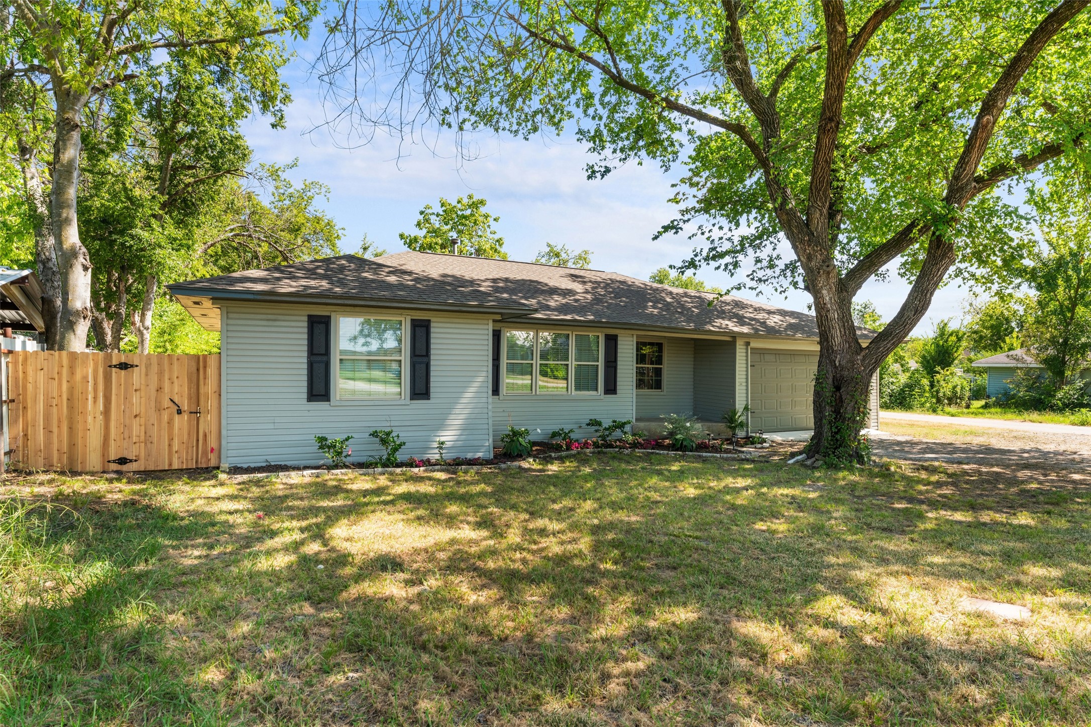 612 E 8th Street Kemp TX 75143