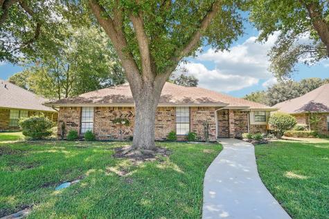 600 Wisterglen Drive Desoto TX 75115